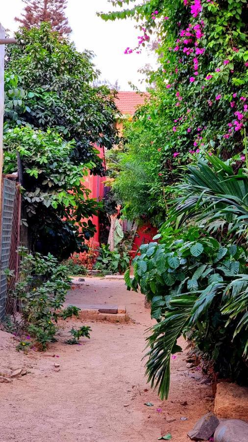 Chez Coumbis Bed & Breakfast Đảo Gorée Ngoại thất bức ảnh